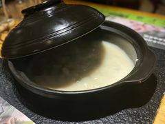 -洪氏嗨捞·广东猪肚鸡·椰子鸡火锅(西咸万象城店)