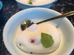 窝边草-局气 烤鸭·北京菜(光华路店)