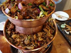 -炉小二铜锅牛蛙•川湘菜(三里屯店)