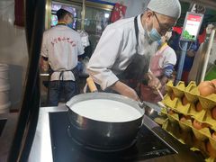 -清真老马家国华牛奶鸡蛋醪糟(正宁路店)