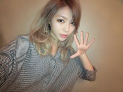 -Godhands美发设计沙龙