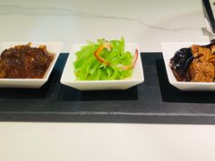 -滩外滩·本帮江浙菜(新天地店)