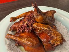 大红袍花椒脆皮乳鸽-香港祥正飯店·正宗灣仔50年海鲜老字号