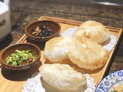 泡泡油饼-关中道陕味艺术餐厅(西岳庙店)