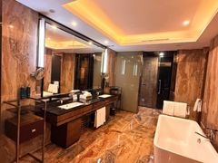 -广州天河希尔顿酒店