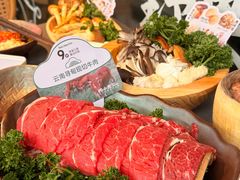 -楠小云·云南鲜牛野生菌自助火锅(九眼桥店)