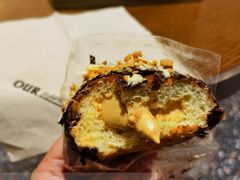 焦糖donuts-OUR Bakery(SKP-S店)