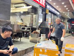 -淮城老友海鲜大咖龙虾烤吧(淮安店)