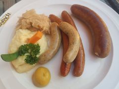 -LENBACH兰巴赫西餐啤酒坊(大连东港店)