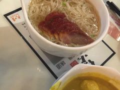 -新大咀港式茶餐厅(宝山万达店)