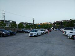 -新田360广场(上海华侨城店)