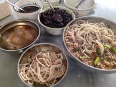 -正宗杨记普洱酸醋米线(总店)