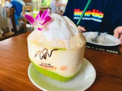 -Chom Cafe and Restaurant