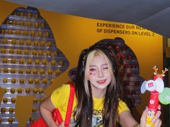 -m豆巧克力世界(上海世茂广场店)