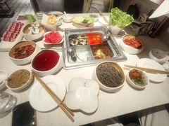 -海底捞火锅(中商百货夜宵主题店)