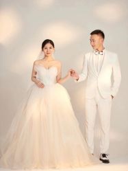 -金色芭莎婚纱摄影(昆山店)
