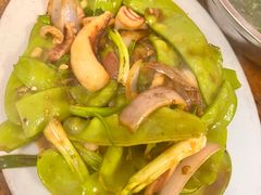荷兰豆炒鲜鱿-和平饭店(南兴路店)