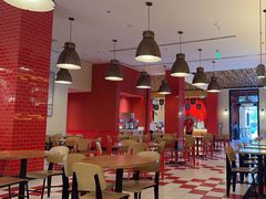 -城市大道红炉披萨烘焙坊