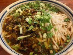 -矮子粉店1985·长沙米粉(湘春路店)