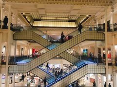 -乐蓬马歇百货公司(Rive Gauche)