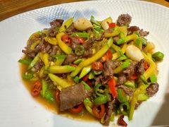 -头上红煨盐鸡·非遗院子餐厅