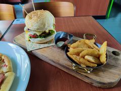 薯角-魏斯理汉堡(西安沣东吾悦店)