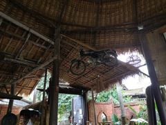 -乌托邦酒吧和餐厅