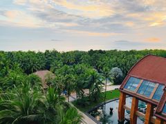 -三亚湾海居铂尔曼度假酒店