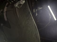 -鲨鱼皮汽车凹陷玻璃修复(静安店)