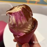 又让店家帮我做了一个玫瑰巧克力双拼