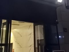 -布丁严选酒店(临平地铁站银泰城店)