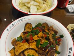 -富正毅三下锅·湘西韵味(天门山索道店)