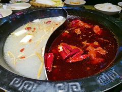 -火云天重庆火锅自助(中山路店)