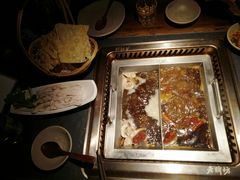 -老牌坊云南鱼豆花火锅(哈西万达店)