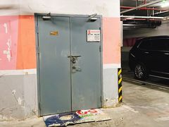 -苏宁广场-停车场