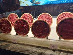 -雍容荟帝王蟹活龙虾展台自助(IFS黑金店)