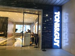 -TONI&GUY