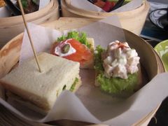 烟熏三文鱼和酸奶油水瓜柳-厦门海港英迪格酒店(中山路店)