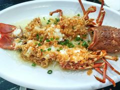 龙虾蒜蓉蒸-小海豚•老字号海鲜餐厅(天涯店)