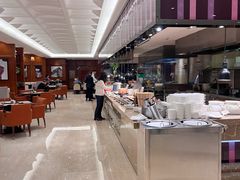 -南湖名都·景湖轩全日制餐厅·海鲜自助·东南亚风味·临湖而食