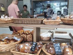 -沁屋面包店(人民东路店)