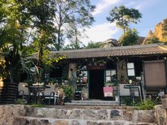 -百里峡七彩艺术小镇