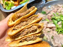 -肖四女乐山跷脚牛肉(滨江天街店)