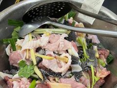 -周良天山牛杂城(天山路总店)