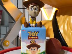 -泡泡玛特POPMART(上海环球港店)