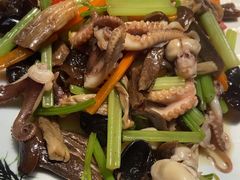 -宾朋海鲜饭庄(兴海路店)