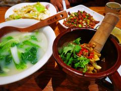 -老滇山寨•云南特色菜•地方菜•民族风情歌舞表演(金碧店)