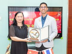 -东方金子塔成长中心(阜成门店)