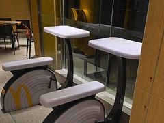 -麦当劳(中二横路店)