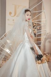-拉瑞娜LaReine婚纱礼服高级定制